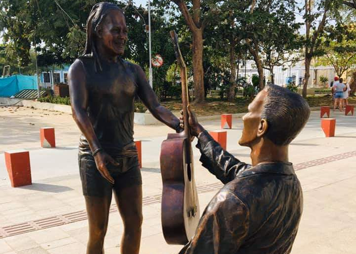 Estatuas para el olvido