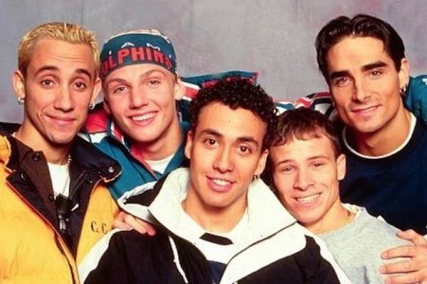 La histeria de las cuarentonas colombianas por Backstreet Boys