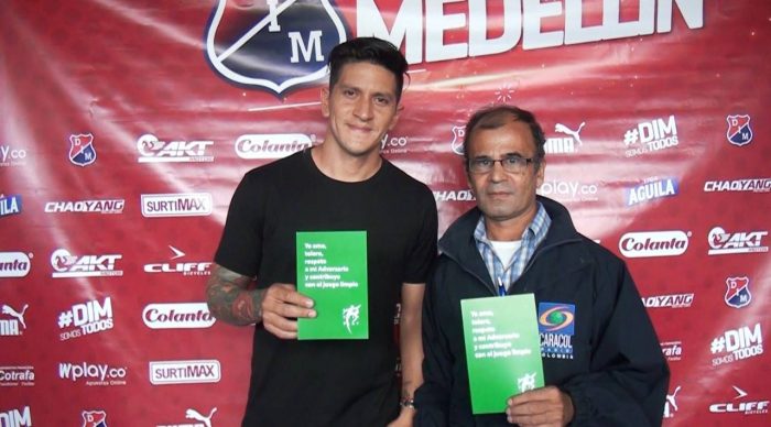  - Roosevelt Castro y su tarjeta verde