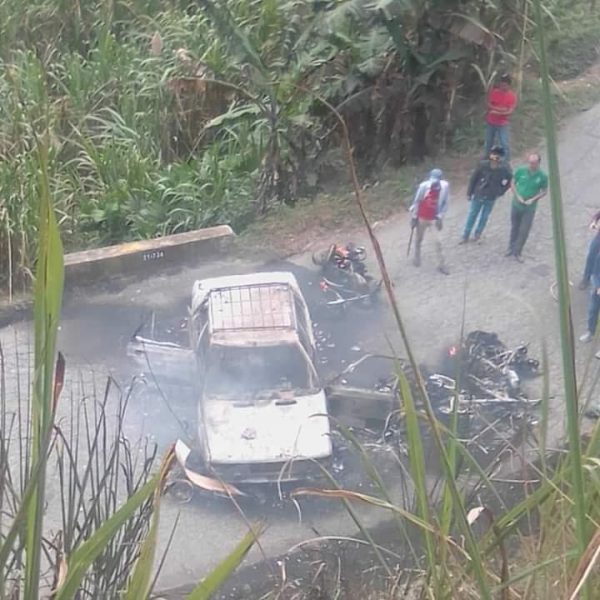 El ELN impone su ley con el paro armado en 5 regiones - -- Las2orillas - El ELN impone su ley con el paro armado en 5 regiones