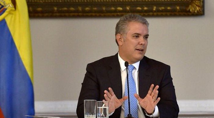  - ¿Cómo ganar un sueldo de  millones y no pagar declaración de renta?