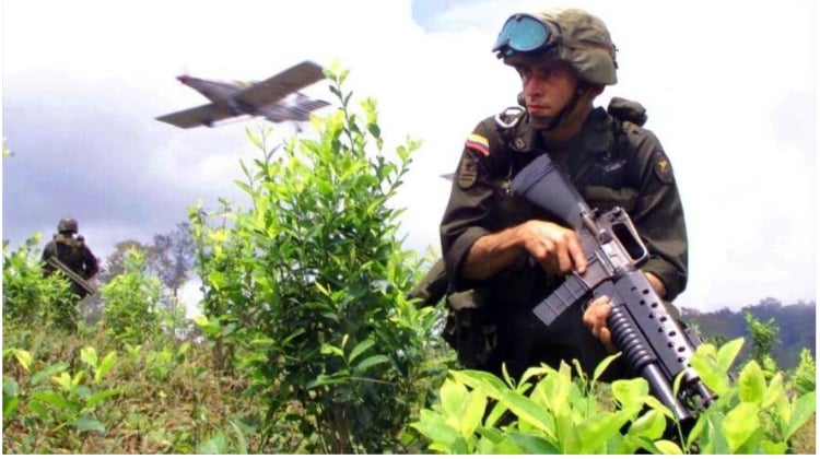 Breve sinopsis de la guerra en Colombia