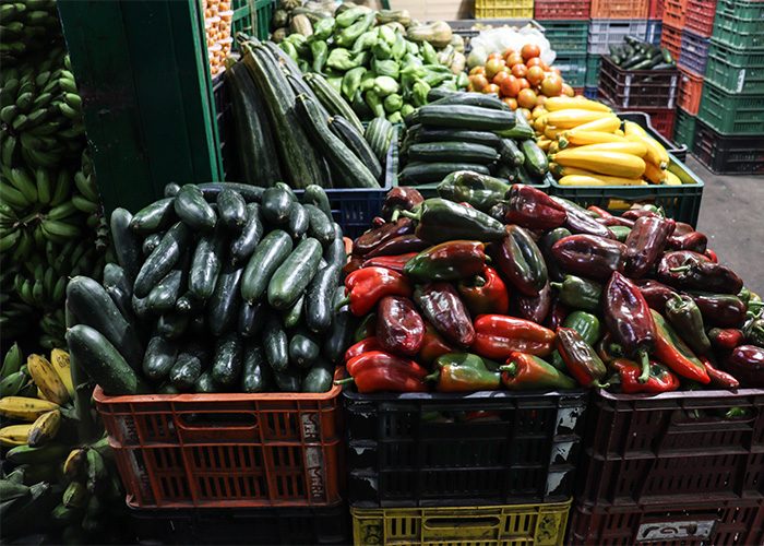  - En Corabastos nadie se detiene para que la comida no falte