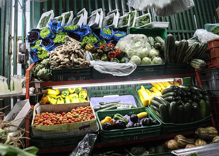  - En Corabastos nadie se detiene para que la comida no falte