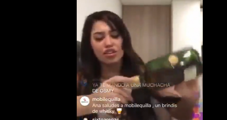  - Ana del Castillo transmite en vivo su descomunal borrachera