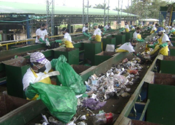 En el Urabá la moda es reciclar el plástico
