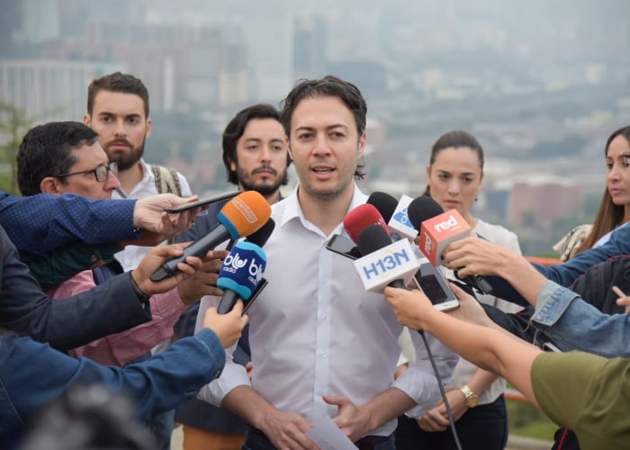 ¿El alcalde Daniel Quintero vuelve a enamorar a Medellín?