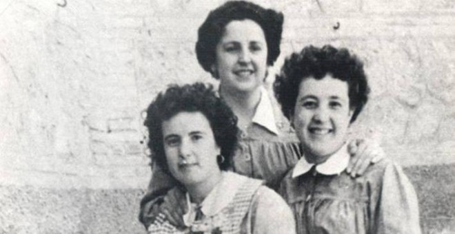 Esperanza Martínez, Remedios Montero y Amada Martínez, en la cárcel de Valencia, en 1956