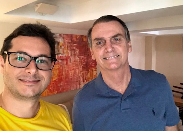 Jefe de prensa de Bolsonaro con coronavirus, presidente en exámenes