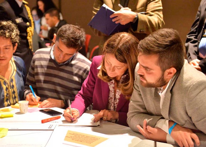 Vicepresidenta, si vio que lo que necesitamos son psicólogos