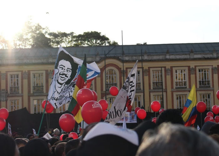 Millones de familias colombianas clase media están a dos semanas de la pobreza