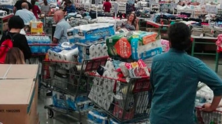 Sanción social contra la ignorancia y la soberbia