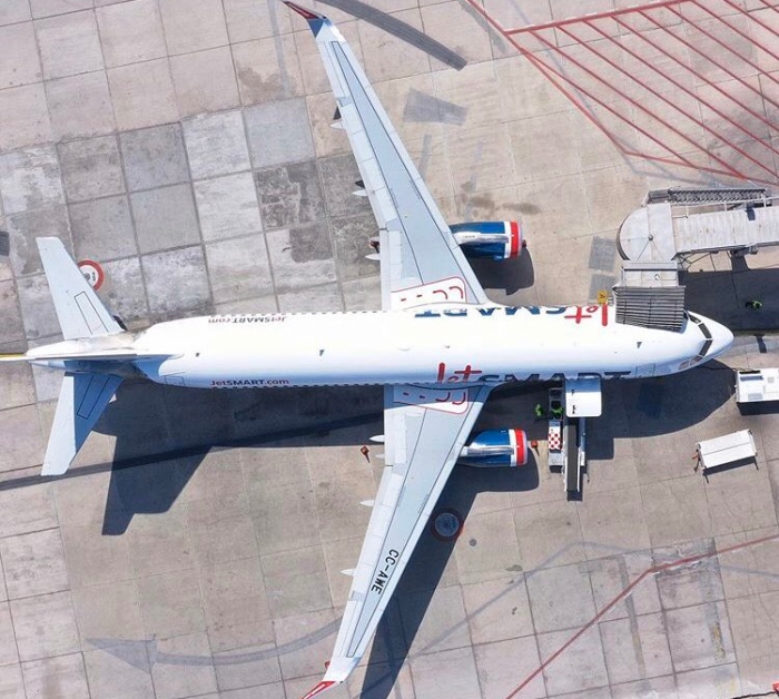 Colombia suspende vuelos internos