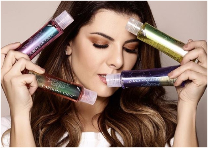 Carolina Cruz vende antibacteriales a 9.000 pesos