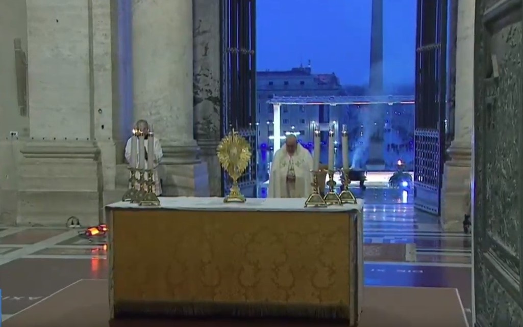 EN VIVO🔴: El Papa da la bendición al mundo por el Coronavirus