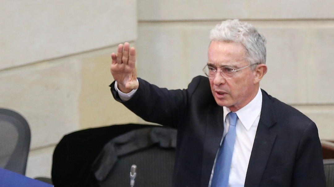 Alvaro Uribe, mande a descansar a Duque y sea nuestro presidente durante el coronavirus