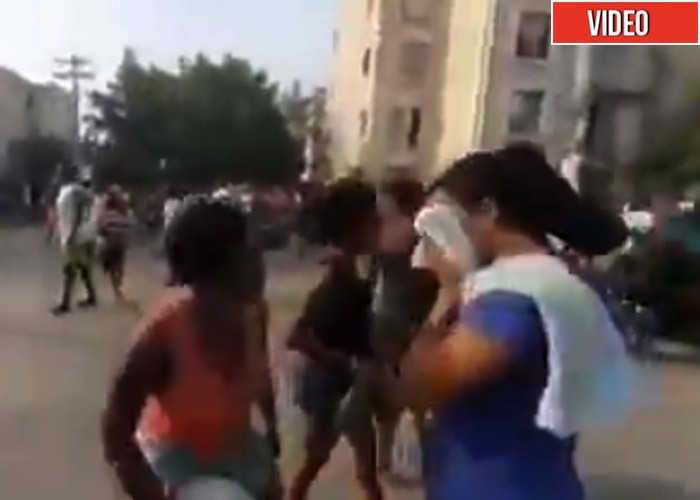 Miles de cartageneros salen a la calle a gritar 