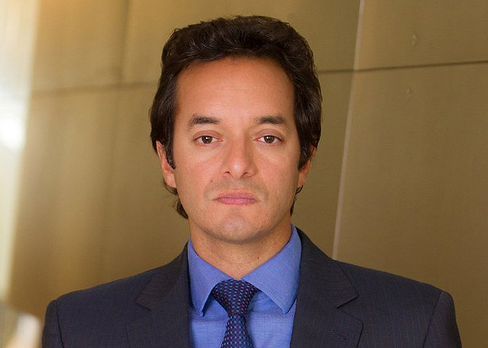 ¿Analista uribista justifica la muerte de 10 mil colombianos para levantar la cuarentena?