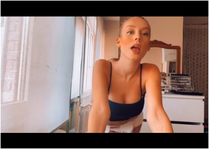 Esther Expósito: la vieja más mami del mundo