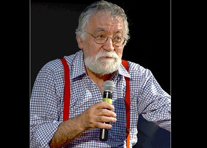 ¿Que por qué escribo con la derecha?