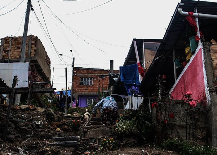 En lo alto de Ciudad Bolivar, un barrio se ahoga olvidado por el COVID 19 - -- Las2orillas - En lo alto de Ciudad Bolivar, un barrio se ahoga olvidado por el COVID 19