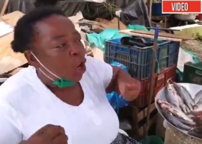 El grito desesperado de una vendedora de pescado en Chocó