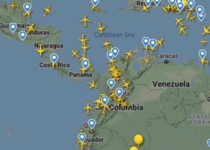  - Se llenó de aviones el cielo colombiano