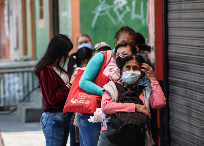 595 nuevos contagios y 21 personas fallecidas más por coronavirus en Colombia
