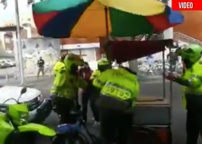 “¡Ayuda!” La súplica de una vendedora ambulante ante abuso policial