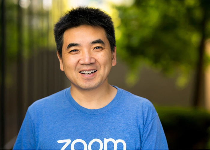Videollamadas en Zoom: Eric Yuan, el empresario que se hizo multimillonario con el coronavirus