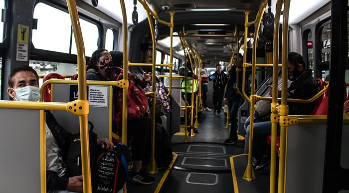  - Después de su muerte le llegó la prueba de COVID 19: la historia del conductor de Transmilenio