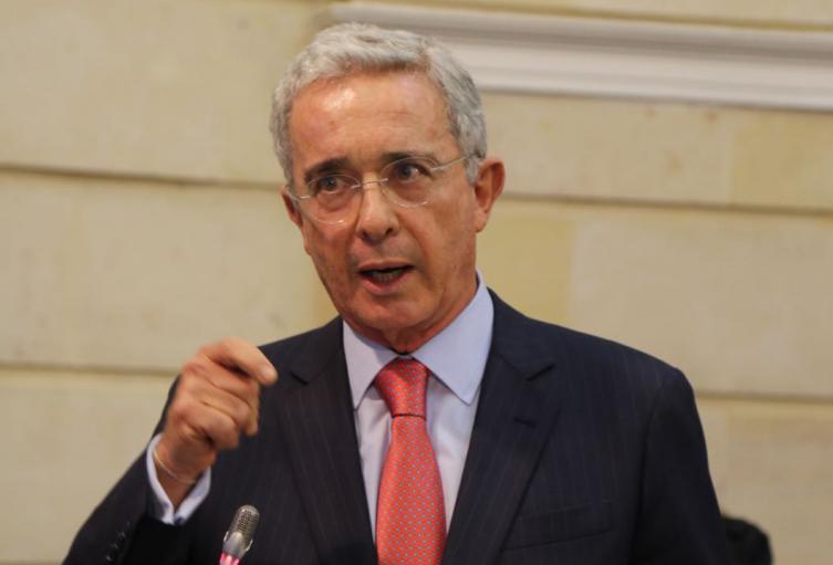La irresponsabilidad de llamar Matarife a Álvaro Uribe