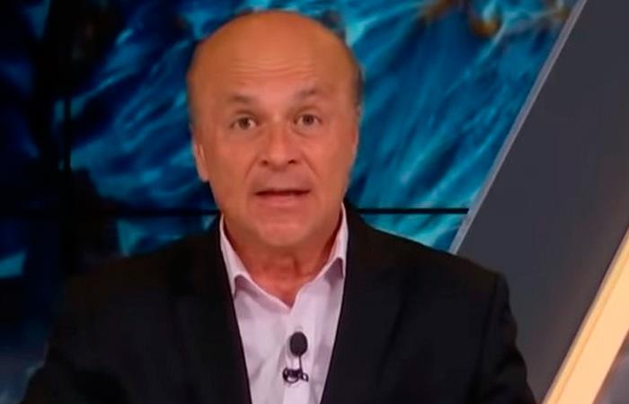 Carlos Antonio Vélez se destapa políticamente y los Uribistas le quieren poner una estatua