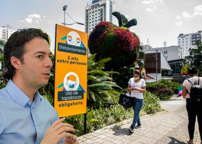 Medellín abre este lunes tres centros comerciales