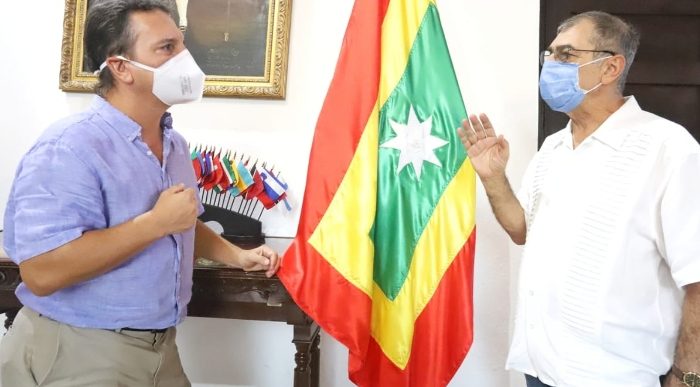 Foto: @AlcaldiaCTG - El peso que le cayó al médico cartagenero Juan Manuel Benedetti