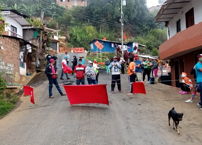 ¿Qué pasó con la ayudas para el barrio La Avanzada (Medellín)?