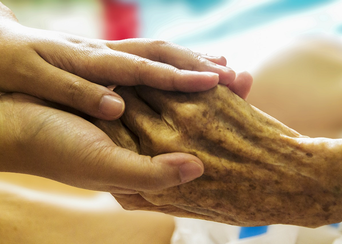 La otra cara de la moneda: ¿qué pasa con los cuidadores?