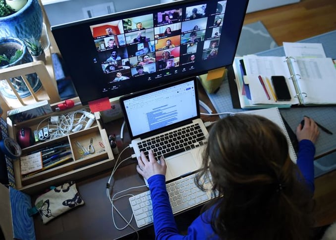 El trabajo enloquece a profesores colombianos