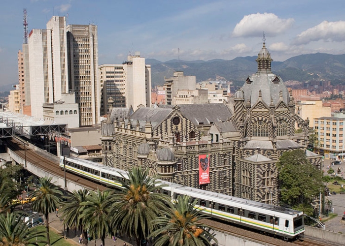 Medellín no se doblega