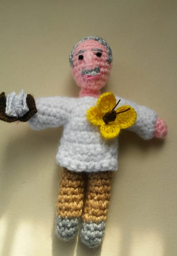  - Sueños tejidos en lana en una fábrica de juguetes