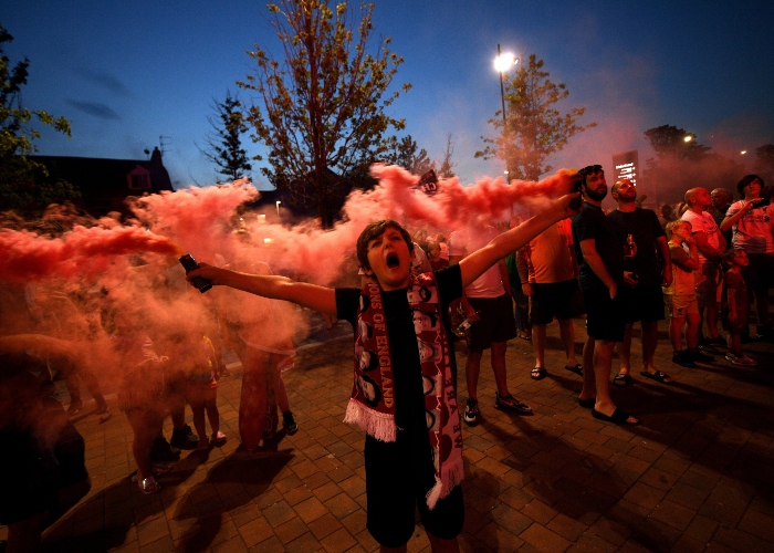 Una celebración que podría ser mortal: Liverpool estalla en fiesta