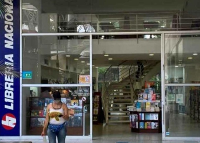  - En el día sin IVA, todos fueron por televisores, nadie por los libros