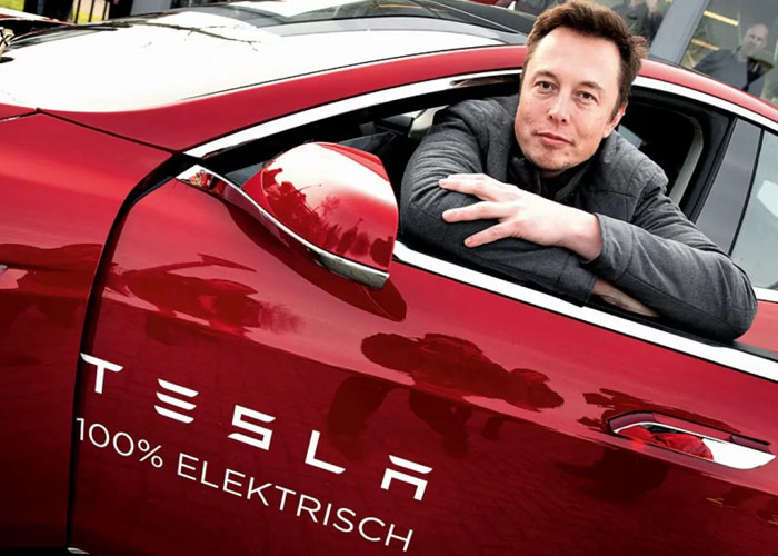Elkon Musk con sus carros eléctricos asciende en el Top 10 de millonarios