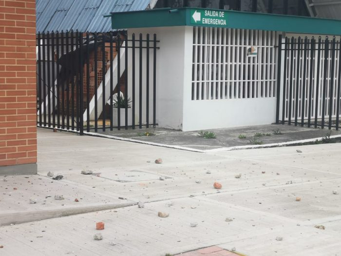  - Por fobia al Coronavirus vecinos casi destruyen a piedra crematorio e iglesia de Fontibón