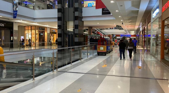  - Profesor universitario se suicida saltando del cuarto piso de centro comercial en Bogotá