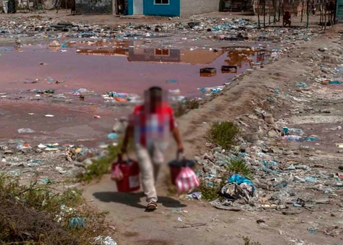 Sin luz, ni agua y entre la basura: la vida miserable de la gente en Tasajera