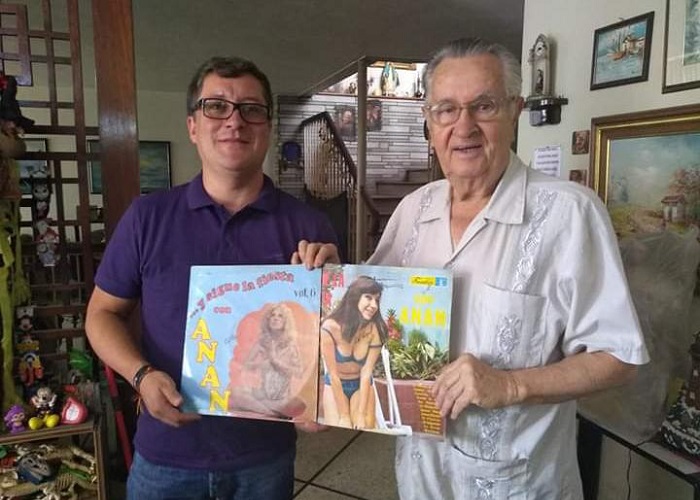 Anán, el ángel que con su música hace alegre hasta un dolor de muela