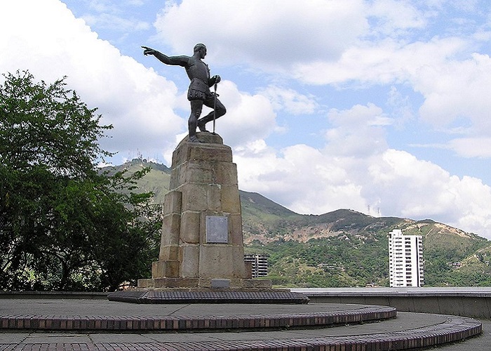 Iconoclastia pandémica: sobre el derrumbamiento de estatuas en el mundo y su posibilidad en Colombia