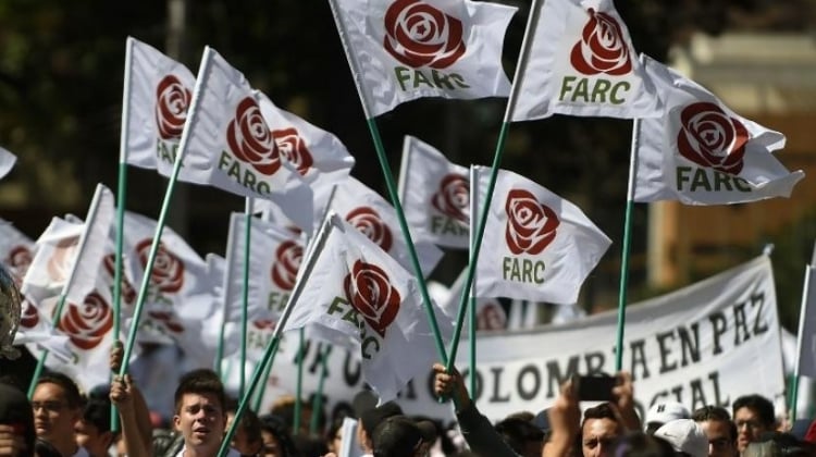 Mentiras y ardides contra el partido de la paz