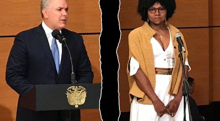  - Sacada del juego a la Ministra de Ciencia